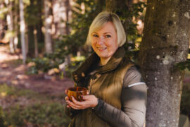 Anita Arneitz Forest Thearpy Trail Kräuterlei am Wörthersee Foto Petra Nestelbacher