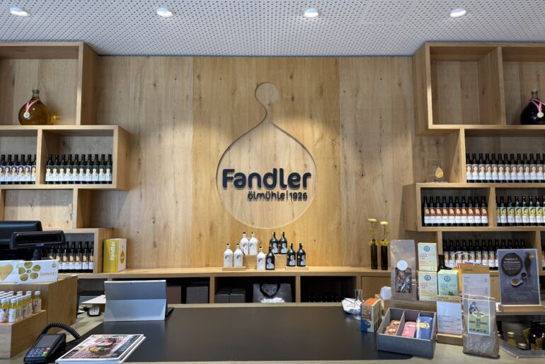 Moderner Shopbereich der Ölmühle Fandler
